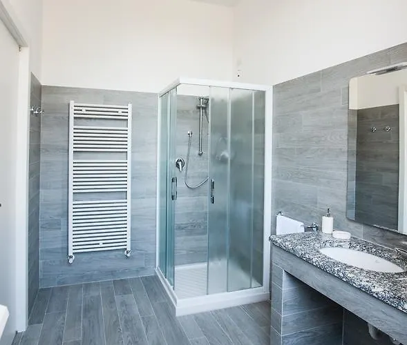 Frühstückspension Pescarenico 3*