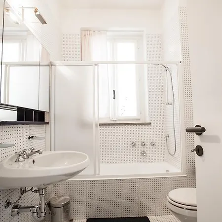 Oda ve Kahvaltı Pescarenico